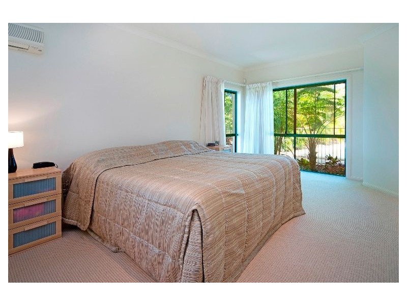 8 Torio Place, Runaway Bay QLD 4216