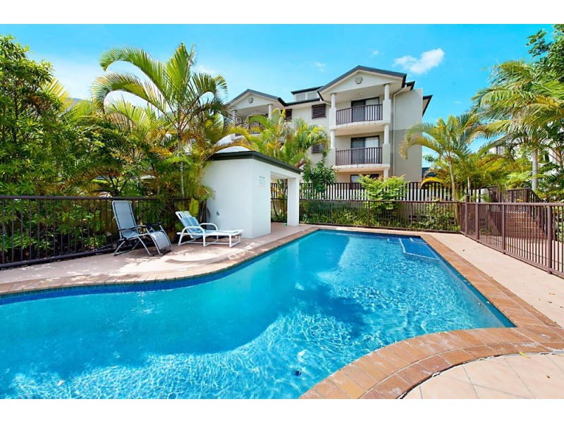 2/13 Johnston Street, Southport QLD 4215