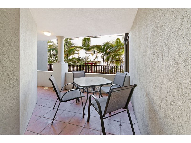 2/13 Johnston Street, Southport QLD 4215