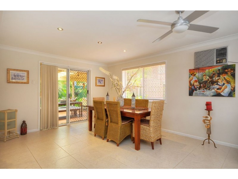 2/170 Muir Street, Labrador QLD 4215