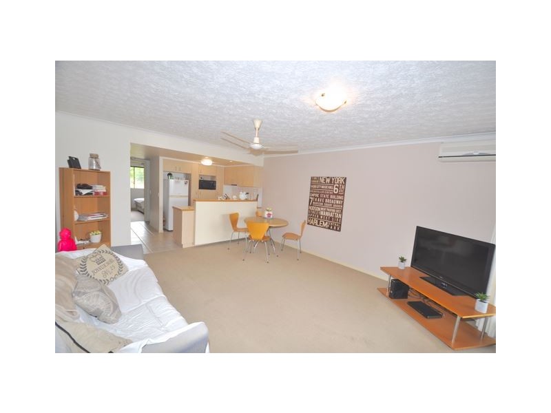 12/20-26 Illawong Street, Chevron Island QLD 4217