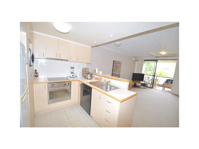 12/20-26 Illawong Street, Chevron Island QLD 4217