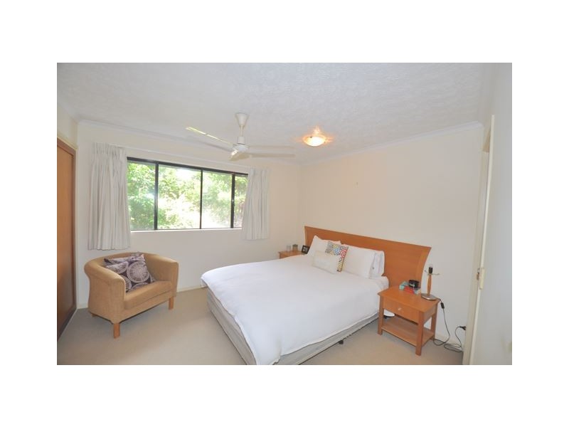 12/20-26 Illawong Street, Chevron Island QLD 4217