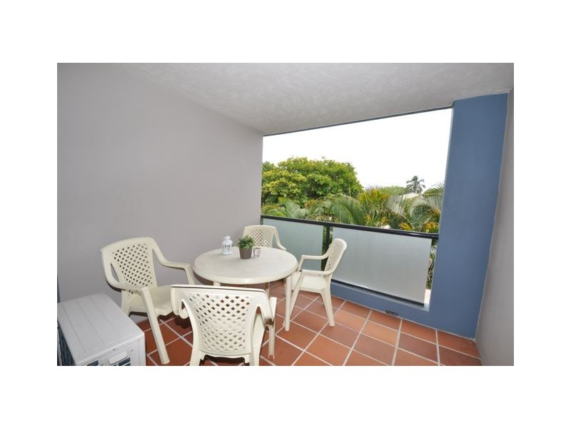 12/20-26 Illawong Street, Chevron Island QLD 4217