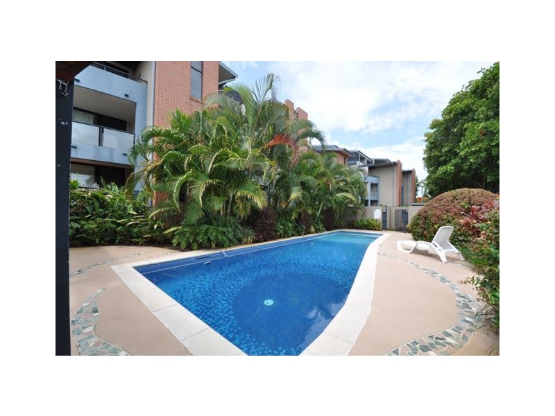 12/20-26 Illawong Street, Chevron Island QLD 4217