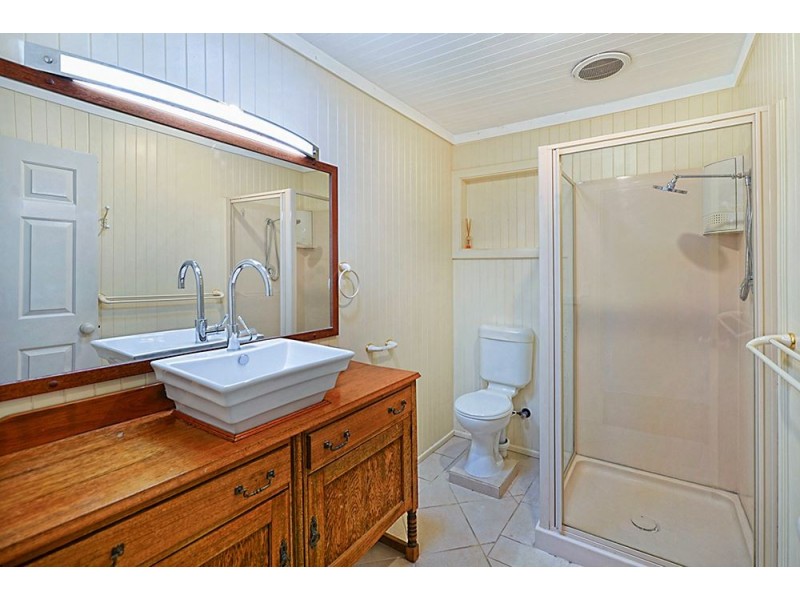 72 Jacaranda Avenue, Hollywell QLD 4216