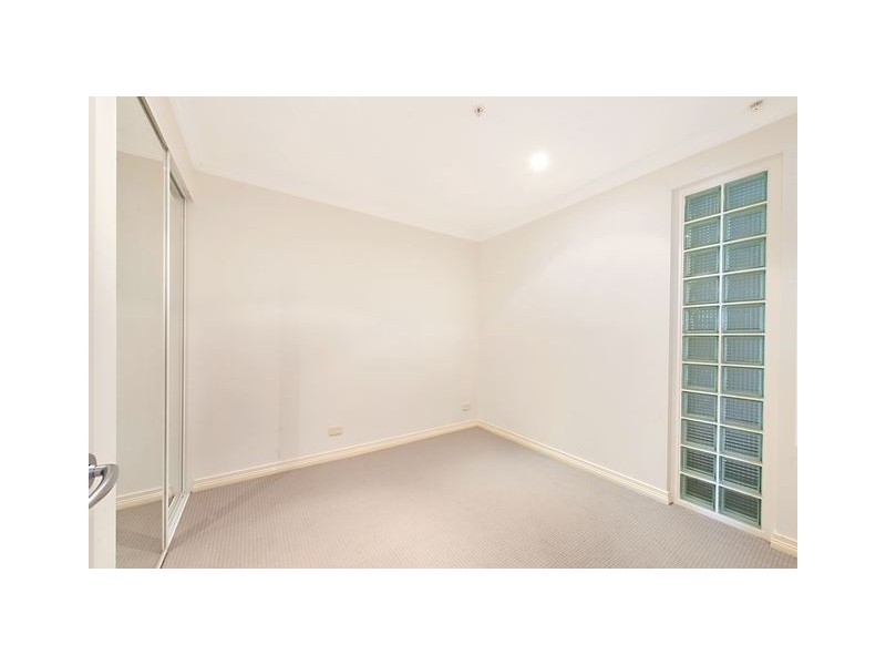 302/212 Marine Parade, Labrador QLD 4215