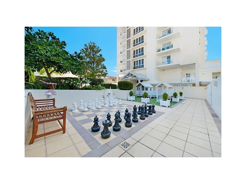 302/212 Marine Parade, Labrador QLD 4215