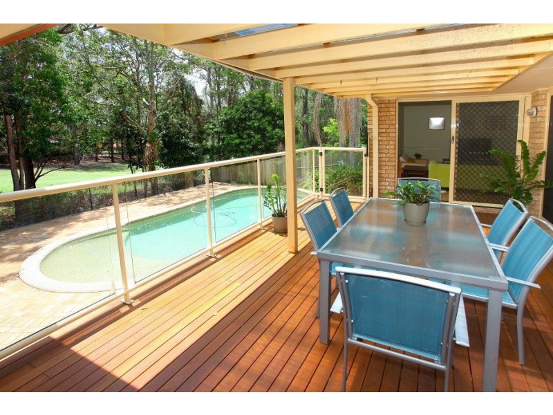 8 Chantilly Place, Robina QLD 4226