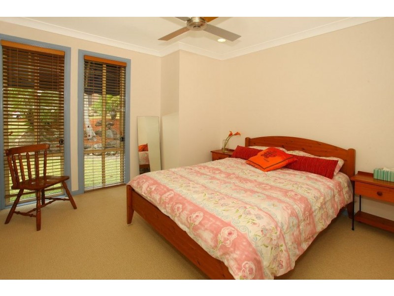 8 Chantilly Place, Robina QLD 4226