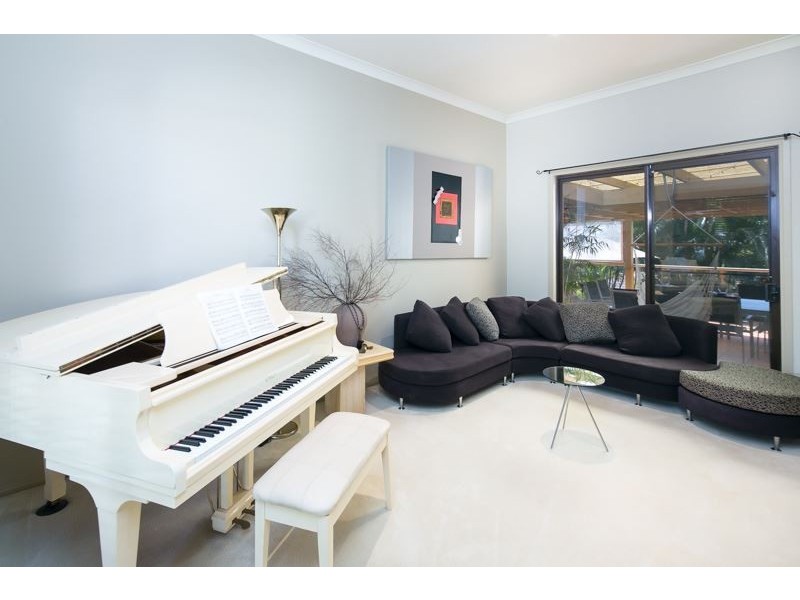 275 Napper Road, Arundel QLD 4214