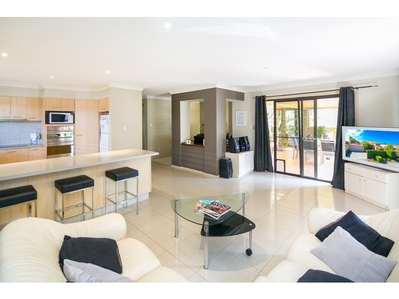 275 Napper Road, Arundel QLD 4214