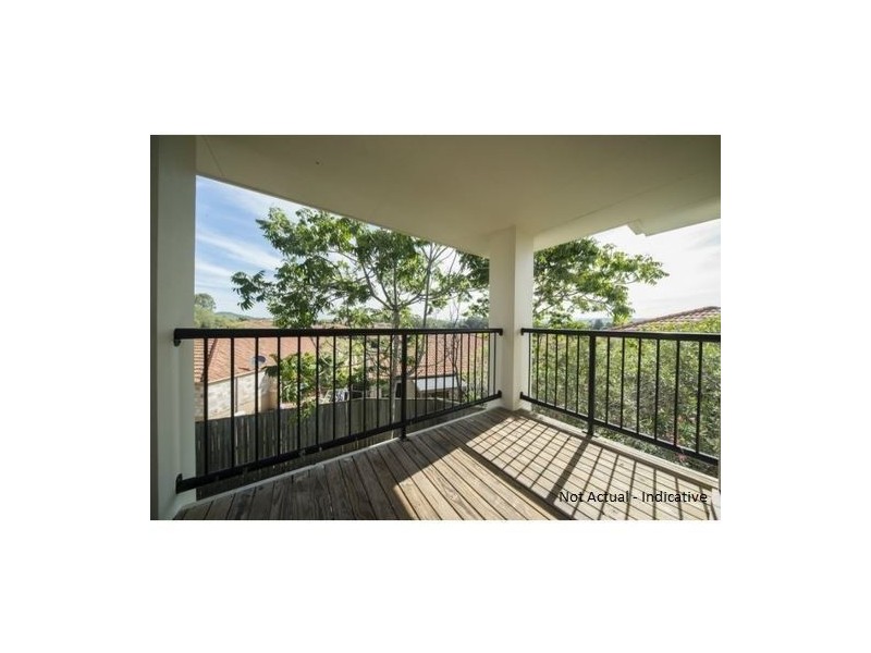 802/2 Gentian Drive, Arundel QLD 4214