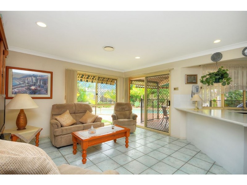 81 Coronet Crescent, Burleigh Waters QLD 4220