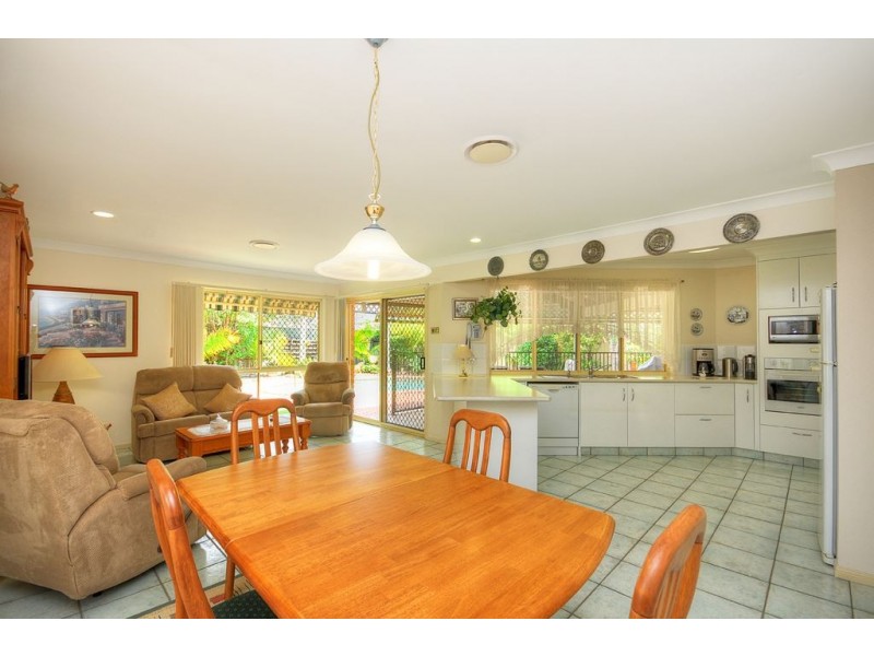 81 Coronet Crescent, Burleigh Waters QLD 4220
