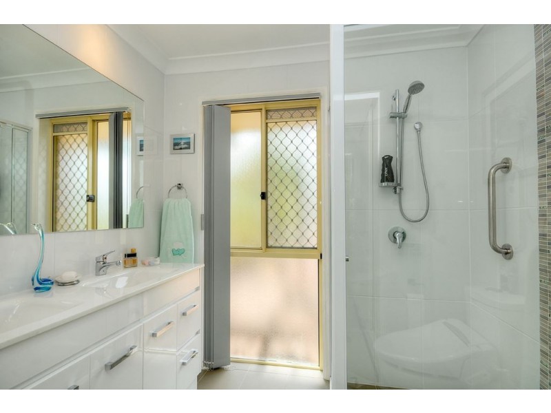 81 Coronet Crescent, Burleigh Waters QLD 4220