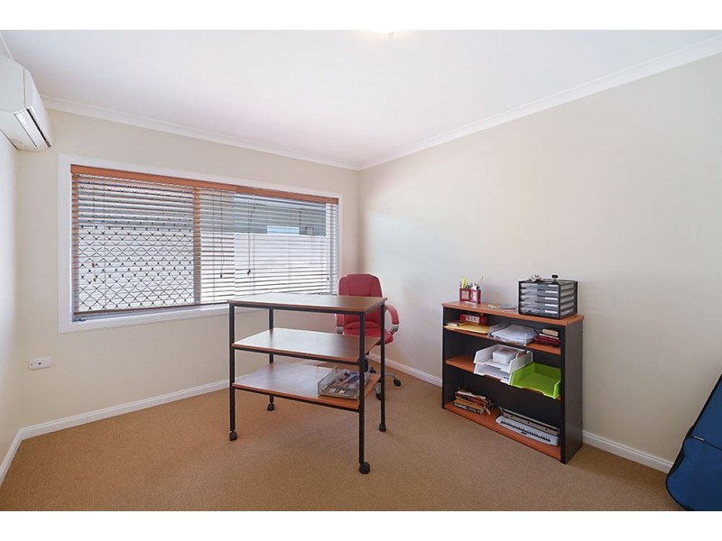 6 Bahia Court, Broadbeach Waters QLD 4218