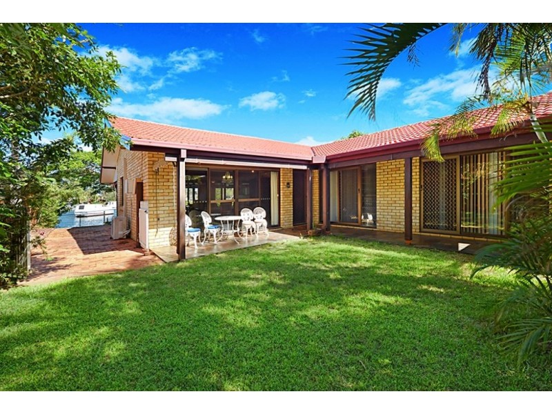 39 Lindsay Parade, Paradise Point QLD 4216