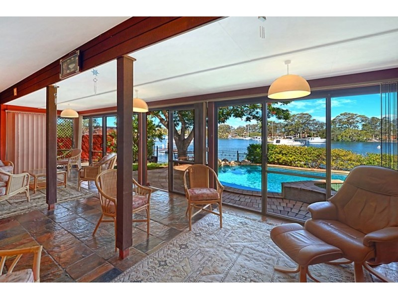 39 Lindsay Parade, Paradise Point QLD 4216