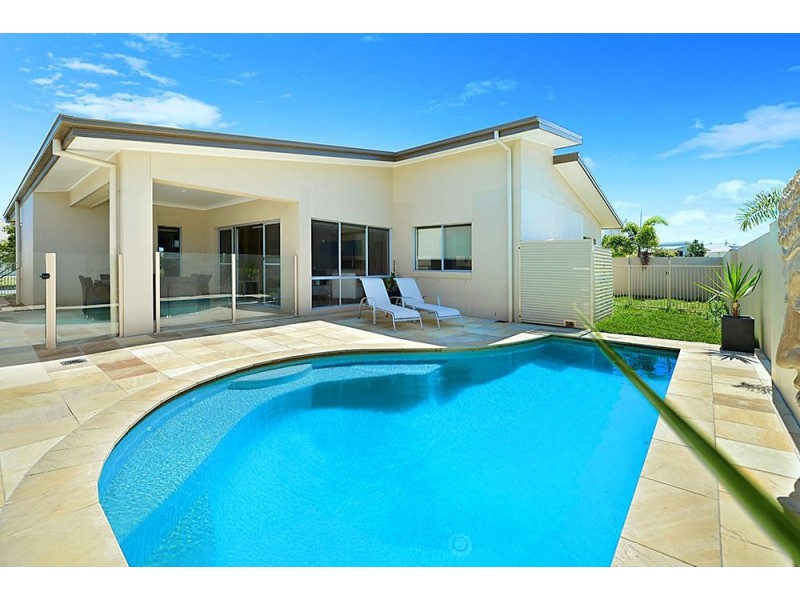 10 Iridium Drive, Hope Island QLD 4212