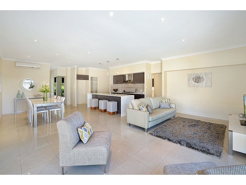 10 Iridium Drive, Hope Island QLD 4212