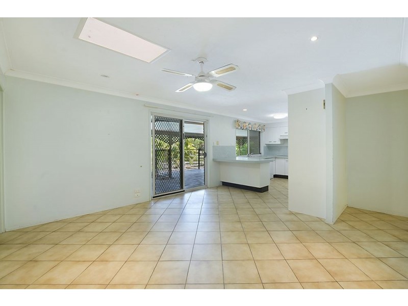 27 Peninsula Court, Mermaid Waters QLD 4218