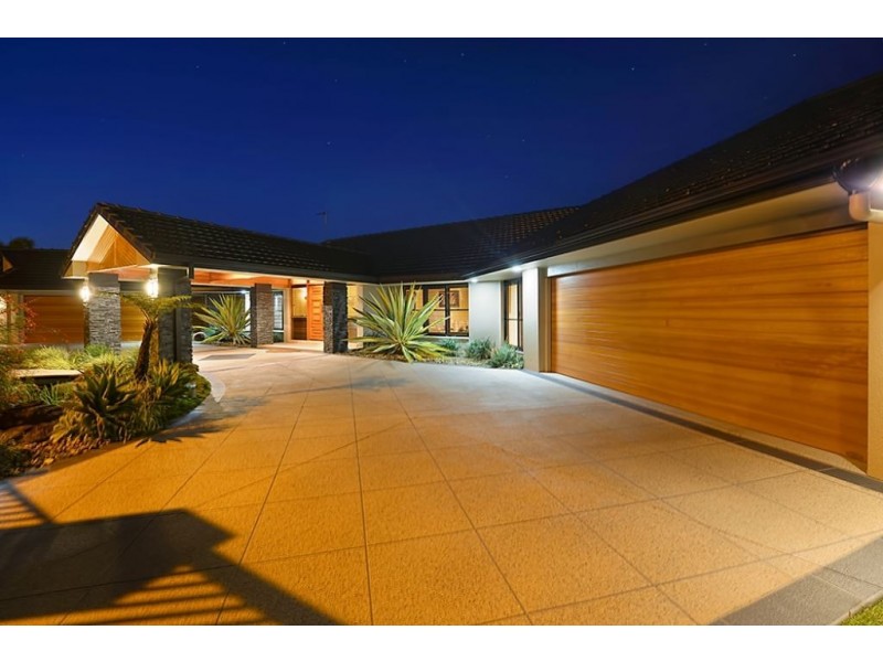 42 Midnight Court, Runaway Bay QLD 4216
