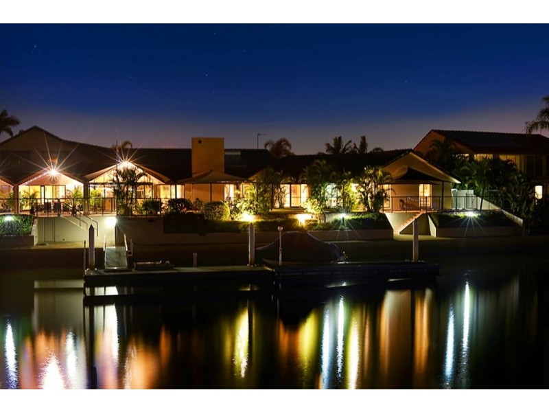 42 Midnight Court, Runaway Bay QLD 4216
