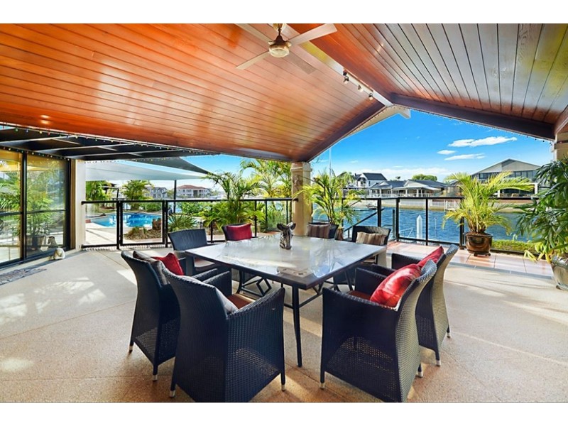 42 Midnight Court, Runaway Bay QLD 4216