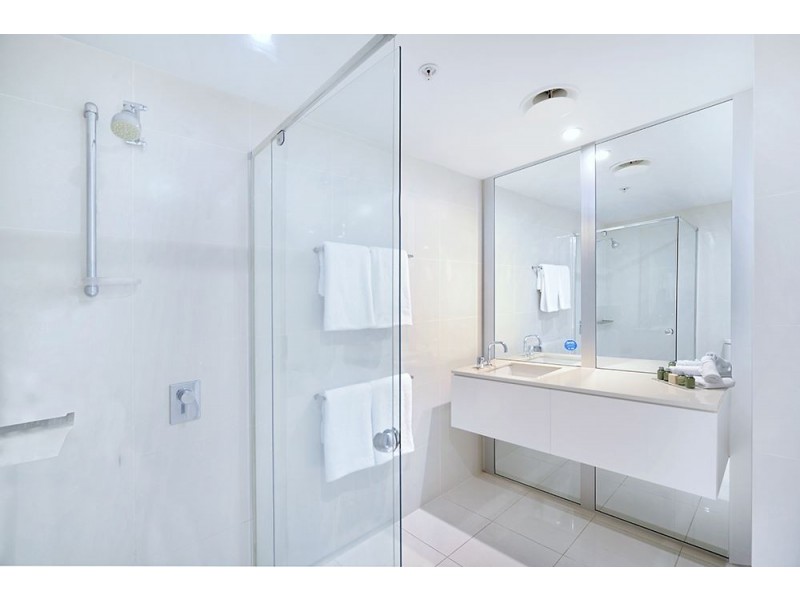 9 Hamilton Avenue, Surfers Paradise QLD 4217