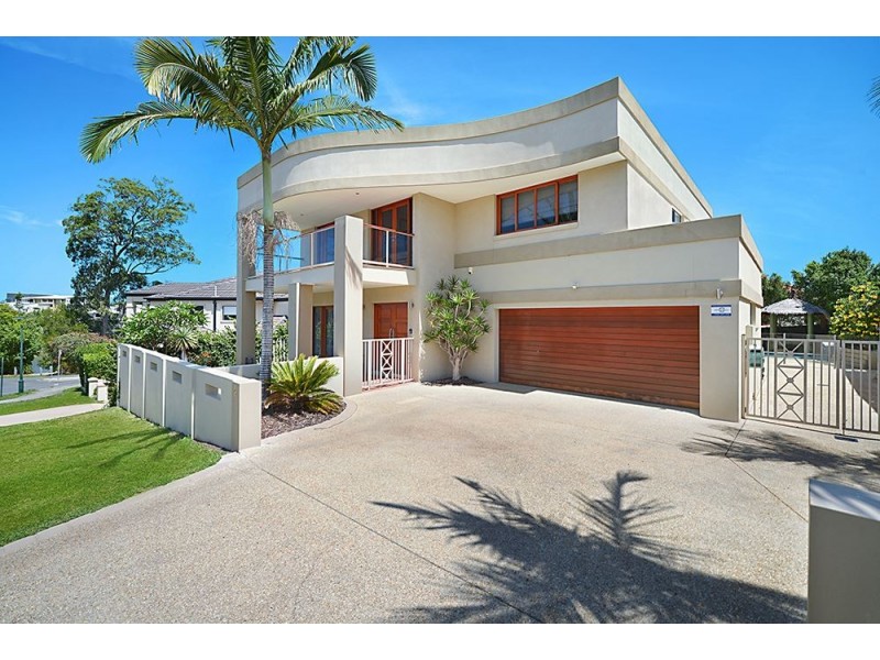 4 Majorca Crescent, Varsity Lakes QLD 4227