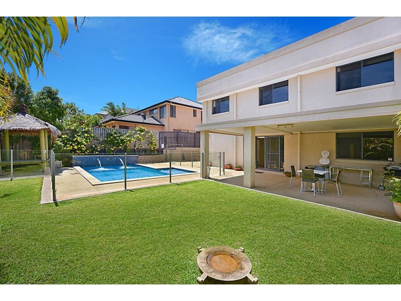 4 Majorca Crescent, Varsity Lakes QLD 4227