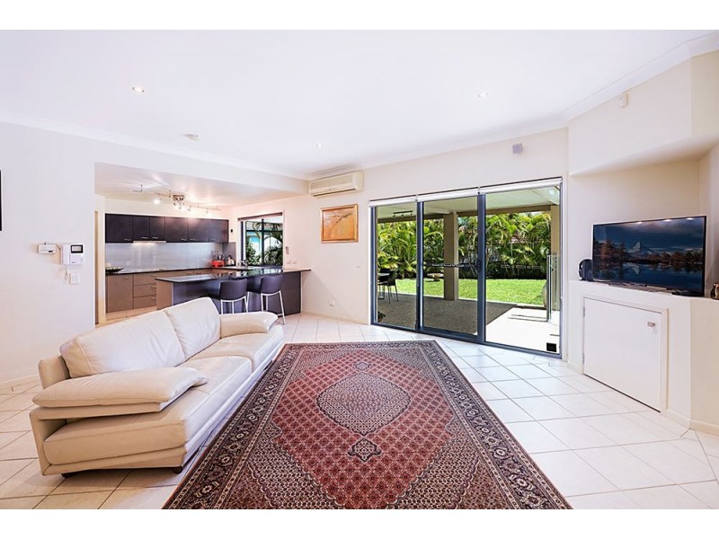4 Majorca Crescent, Varsity Lakes QLD 4227