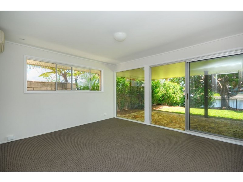 207-209 Monaco Street, Broadbeach Waters QLD 4218