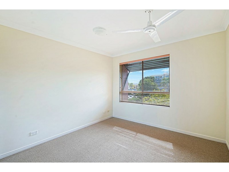 7/89 Bayview Street, Runaway Bay QLD 4216