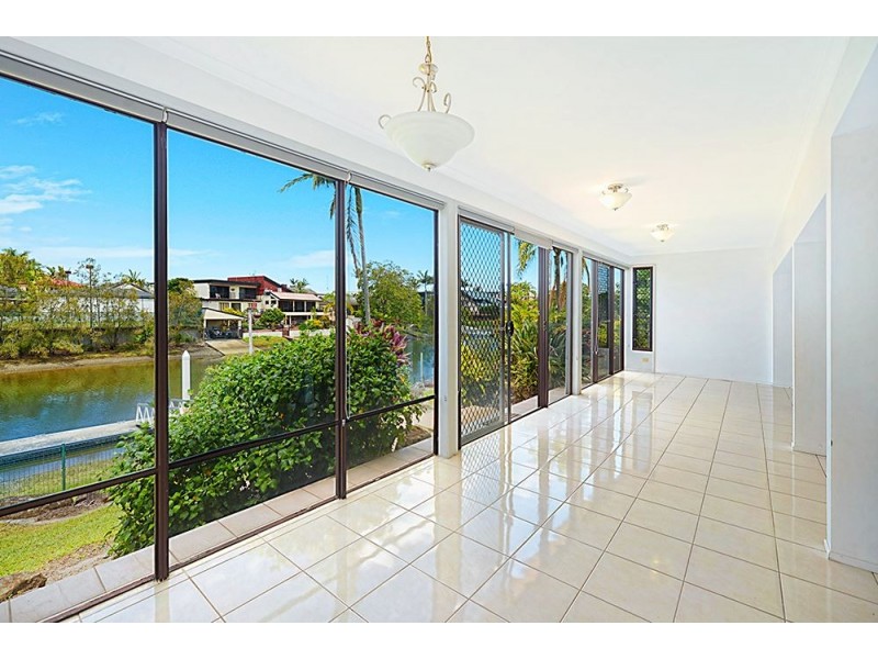 27 Gregory Drive, Carrara QLD 4211
