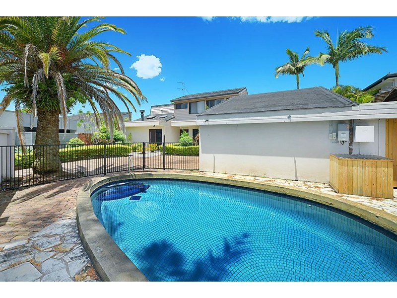 27 Gregory Drive, Carrara QLD 4211