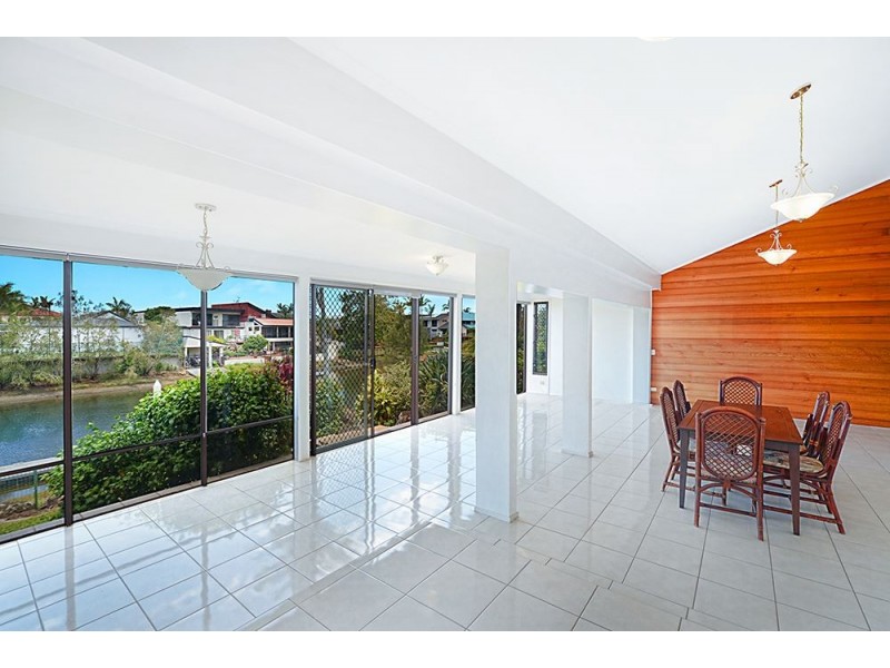 27 Gregory Drive, Carrara QLD 4211