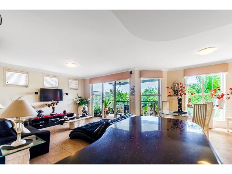 1057/1 The Cove, Carrara QLD 4211