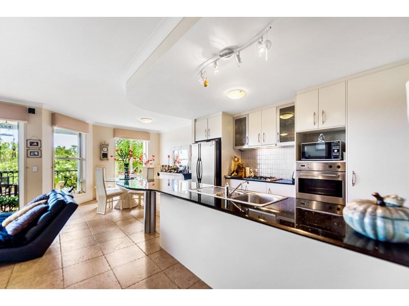 1057/1 The Cove, Carrara QLD 4211