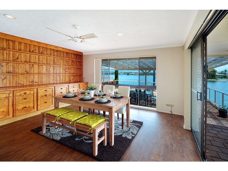 26 Peter Blondell Drive, Mermaid Waters QLD 4218