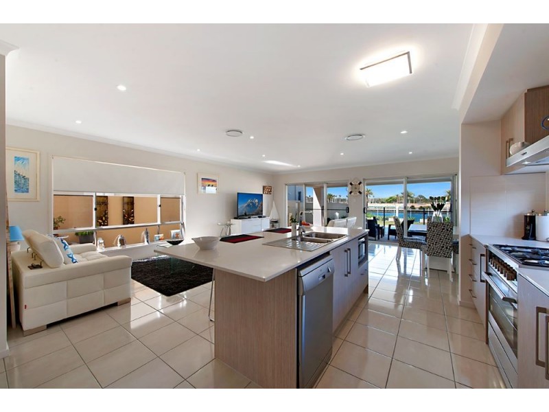 Hope Island QLD 4212