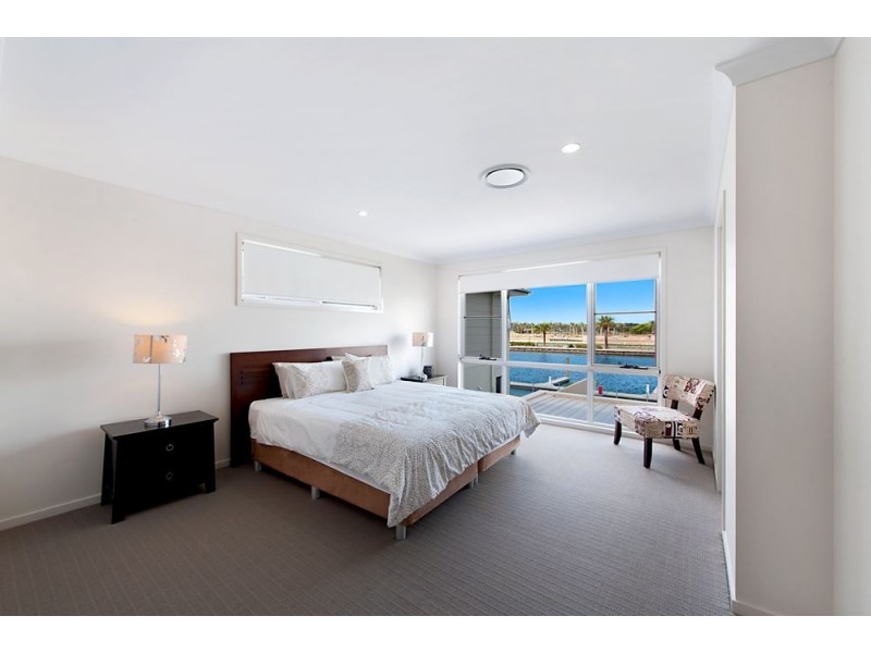 Hope Island QLD 4212