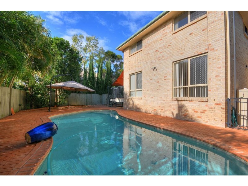 14 Karina Crescent, Broadbeach Waters QLD 4218