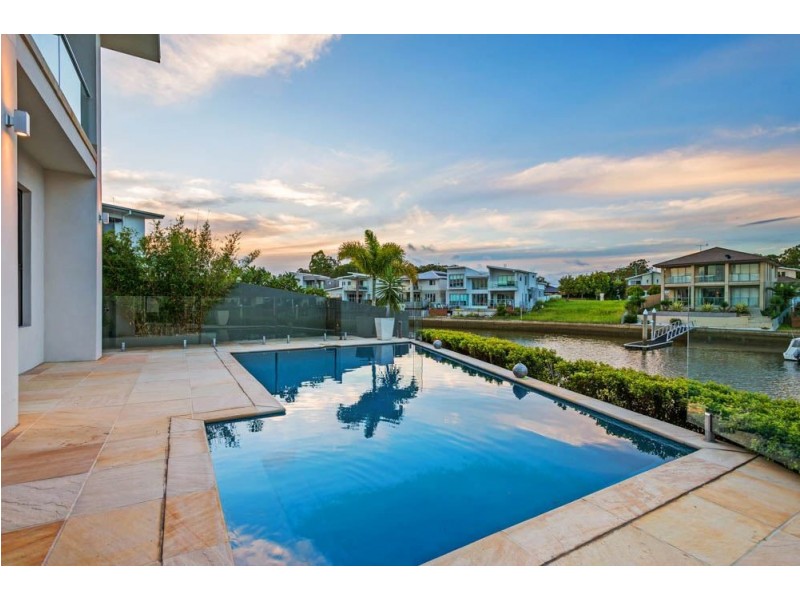 15 North Quay Drive, Biggera Waters QLD 4216