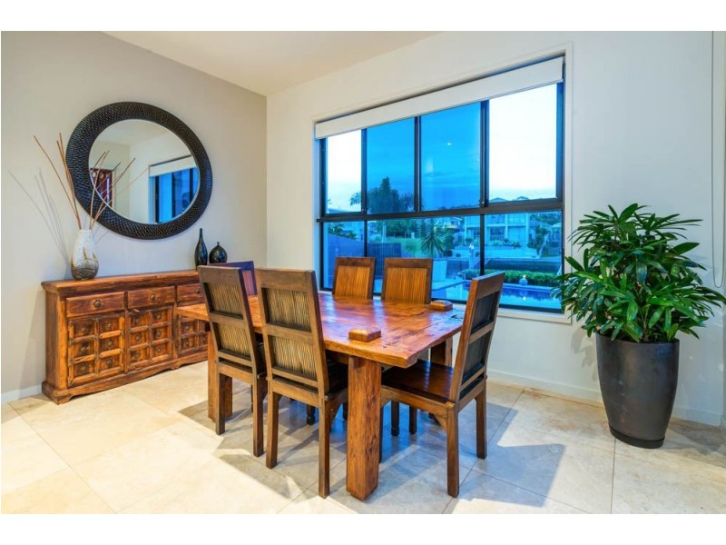 15 North Quay Drive, Biggera Waters QLD 4216