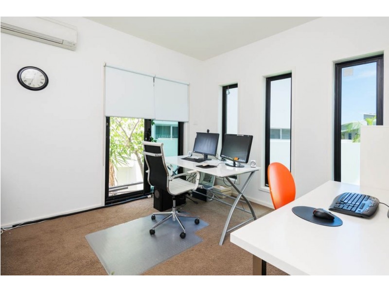 15 North Quay Drive, Biggera Waters QLD 4216