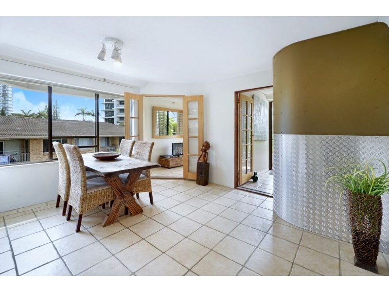 5 Enderley Avenue, Surfers Paradise QLD 4217