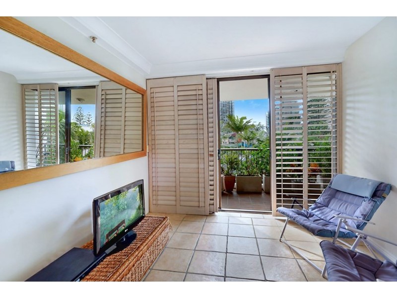 5 Enderley Avenue, Surfers Paradise QLD 4217