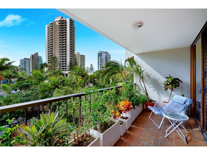 5 Enderley Avenue, Surfers Paradise QLD 4217